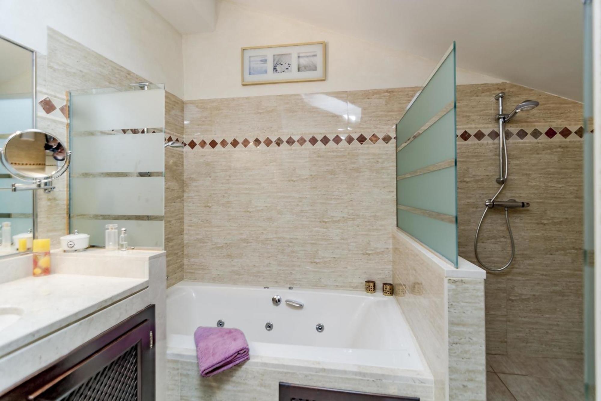 Selecta Penthouse Jazmin Apartment Ojen Luaran gambar